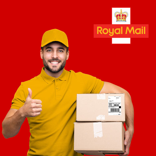 Scatola di consegna pacchi Royal Mail presa il 15 dicembre 2022 a