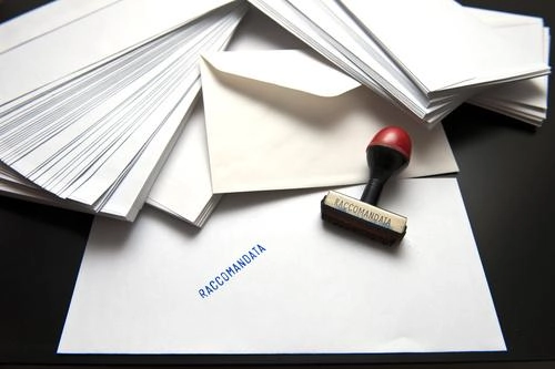 Spedizione raccomandata con corrieri rapidi e sicuri